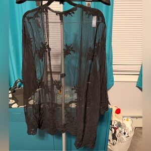 EUC Torrid size 2 Sheer Lace Cardigan